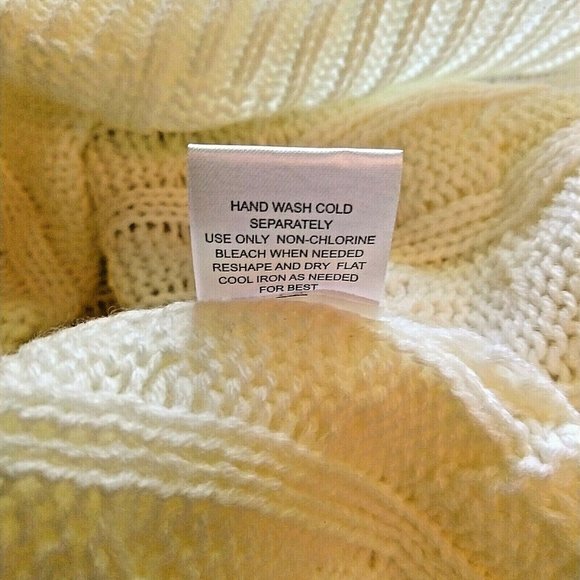 Hippie Rose Sweater Women Size Medium Ivory Cold Shoulder Cable Knit Sid… - Picture 7 of 7